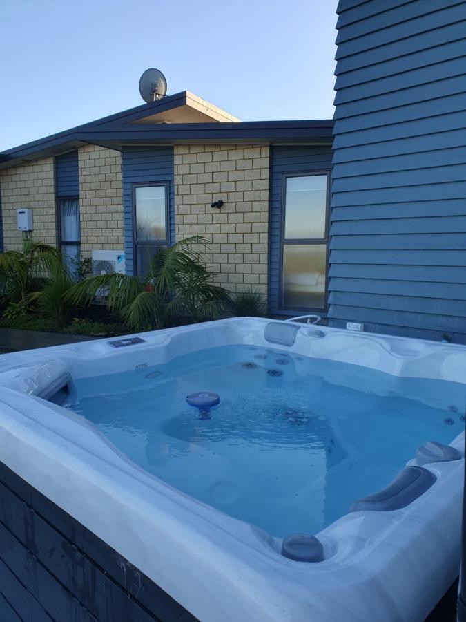 Vineyard Vacation Hotel Mangawhai Bagian luar foto